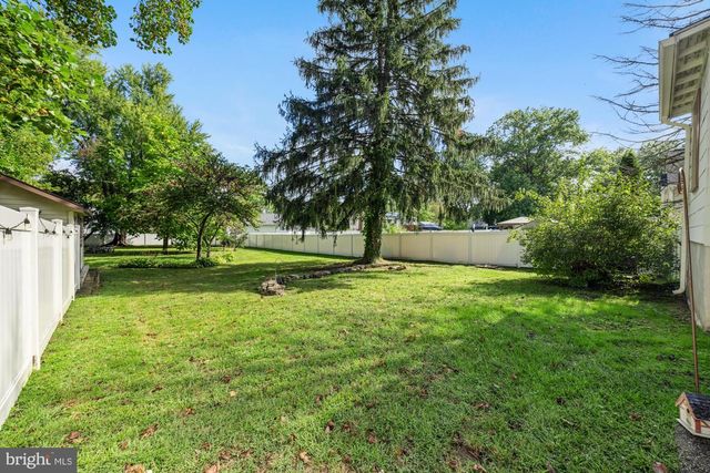 118 WOODLAND AVE, Barrington, NJ 08007