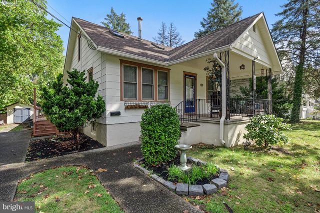 118 WOODLAND AVE, Barrington, NJ 08007