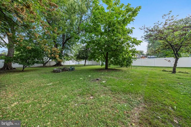118 WOODLAND AVE, Barrington, NJ 08007