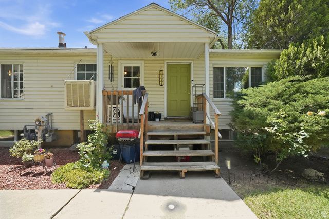 2330 E HERITAGE WAY, Salt Lake City, UT 84109