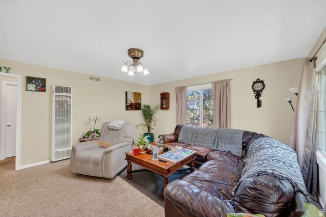 2330 E HERITAGE WAY, Salt Lake City, UT 84109