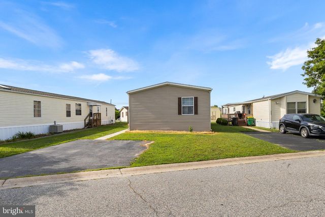 1733 BARBARA CIR, Bear, DE 19701