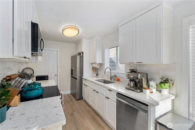 815 NE 2nd Avenue NE, Puyallup, WA 98372