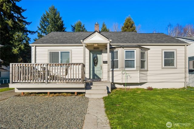 815 NE 2nd Avenue NE, Puyallup, WA 98372