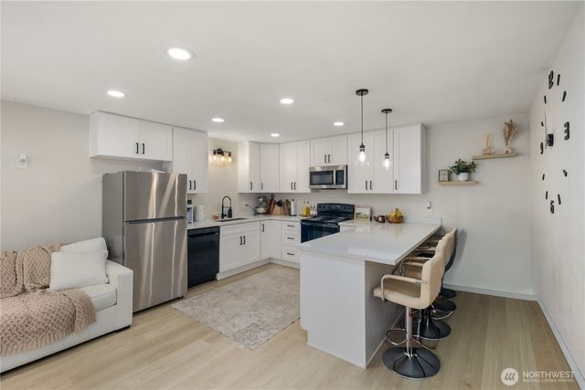 815 NE 2nd Avenue NE, Puyallup, WA 98372