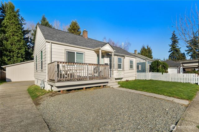 815 NE 2nd Avenue NE, Puyallup, WA 98372