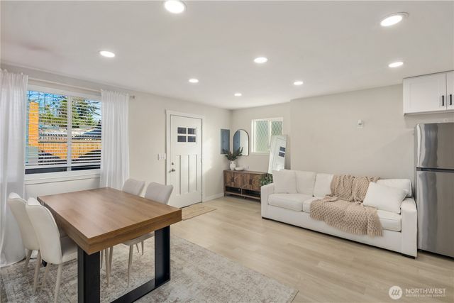 815 NE 2nd Avenue NE, Puyallup, WA 98372