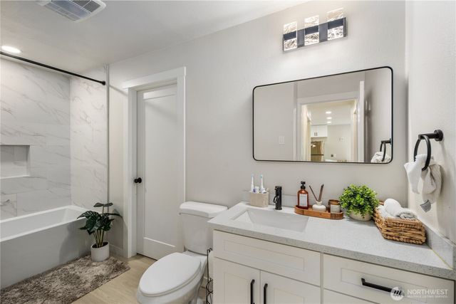 815 NE 2nd Avenue NE, Puyallup, WA 98372