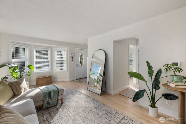 815 NE 2nd Avenue NE, Puyallup, WA 98372