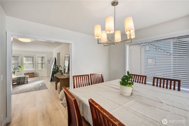 815 NE 2nd Avenue NE, Puyallup, WA 98372