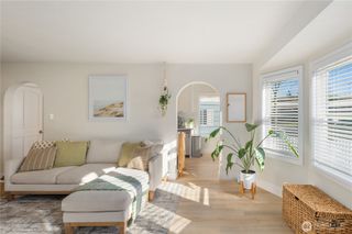 815 NE 2nd Avenue NE, Puyallup, WA 98372