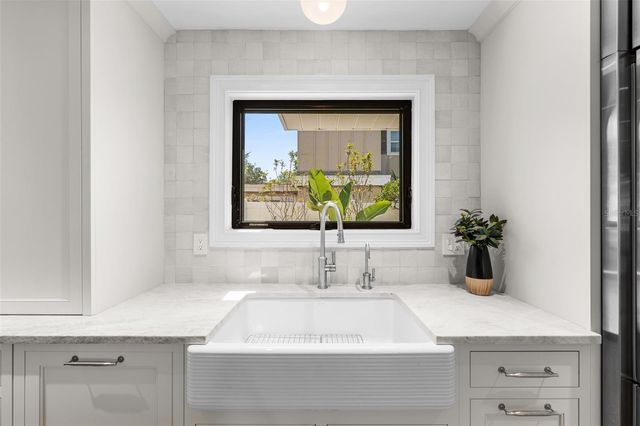 1110 S DUNBAR AVENUE, Tampa, FL 33629