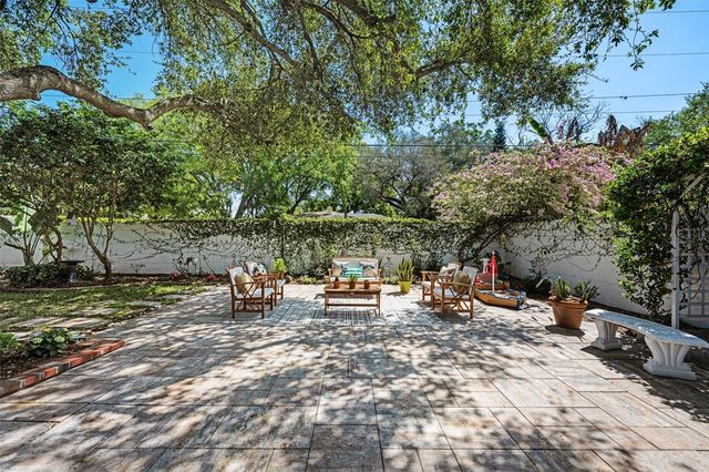 1110 S DUNBAR AVENUE, Tampa, FL 33629