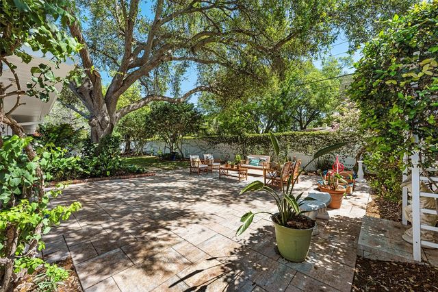 1110 S DUNBAR AVENUE, Tampa, FL 33629