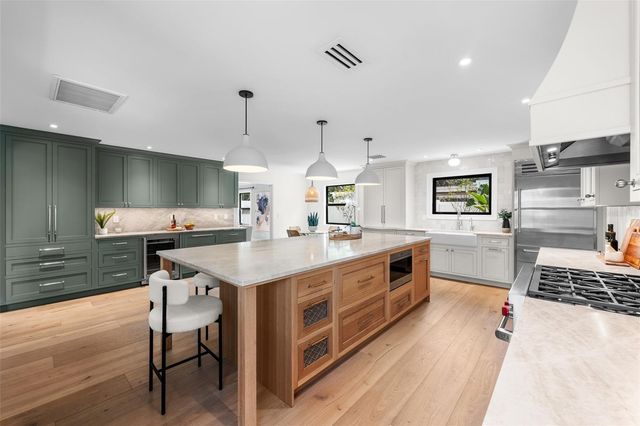 1110 S DUNBAR AVENUE, Tampa, FL 33629