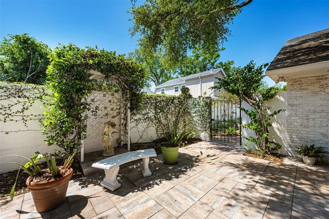 1110 S DUNBAR AVENUE, Tampa, FL 33629