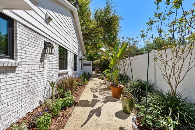 1110 S DUNBAR AVENUE, Tampa, FL 33629