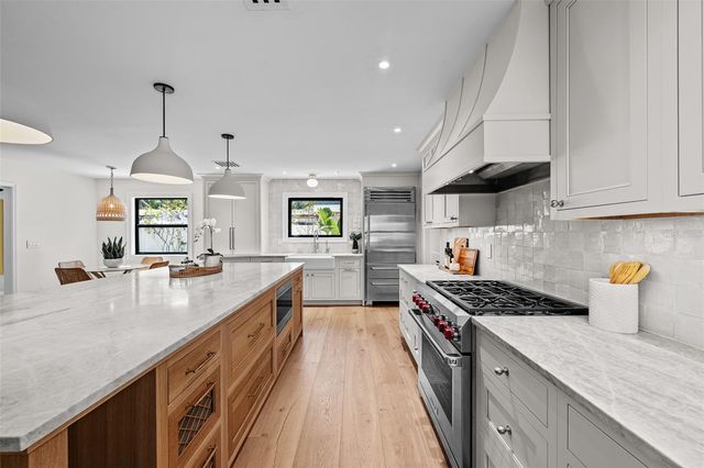 1110 S DUNBAR AVENUE, Tampa, FL 33629