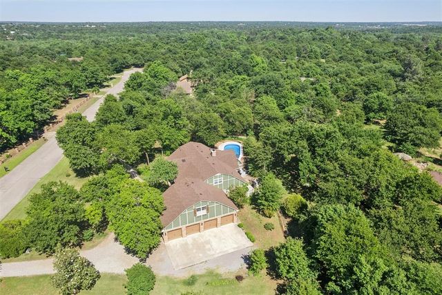 3824 Smoking Oaks Drive, Oklahoma City, OK 73150
