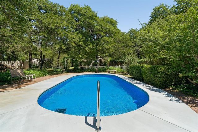 3824 Smoking Oaks Drive, Oklahoma City, OK 73150