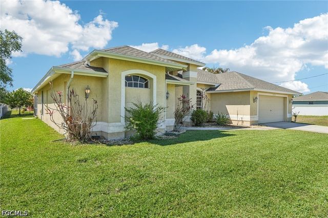 4007 11th ST W, Lehigh Acres, FL 33971