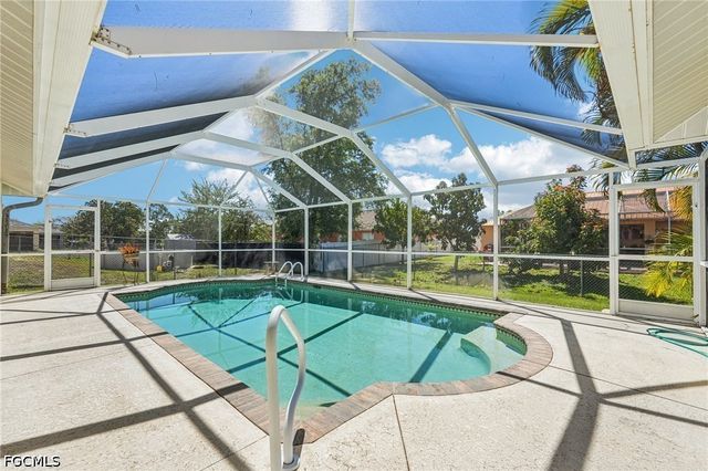 4007 11th ST W, Lehigh Acres, FL 33971