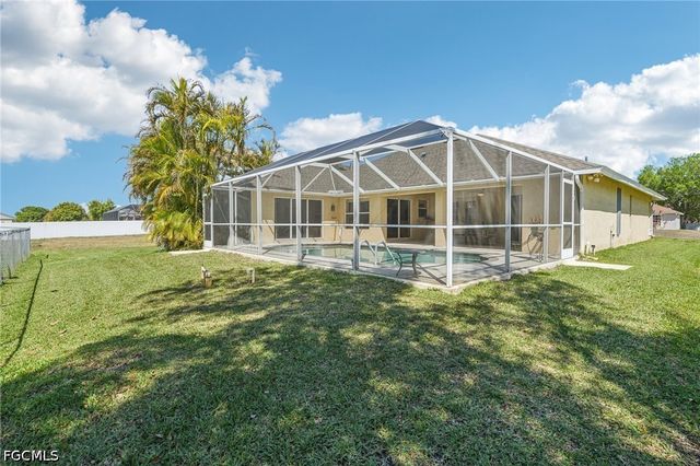 4007 11th ST W, Lehigh Acres, FL 33971