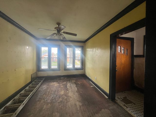 9834 S Drexel Avenue, Chicago, IL 60628