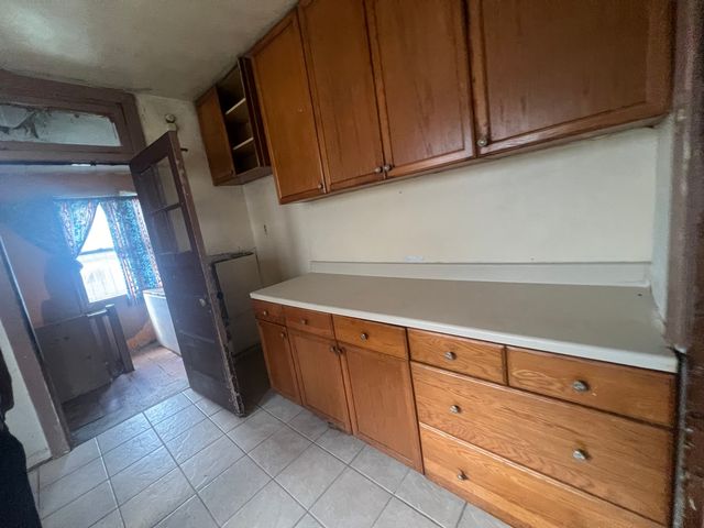 9834 S Drexel Avenue, Chicago, IL 60628