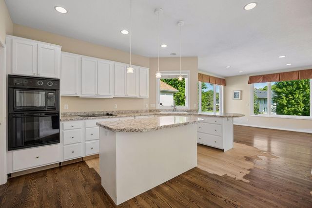 11464 Telluride Trail, Minnetonka, MN 55305