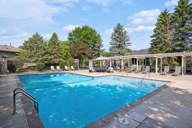 11464 Telluride Trail, Minnetonka, MN 55305