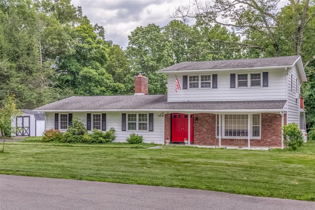 24 Normandy Court, Woodstock, NY 12491