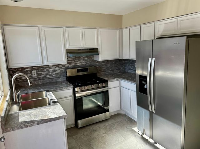 405 Colony Court, Bolingbrook, IL 60440