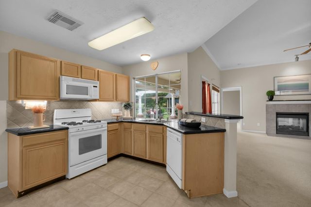 908 Victoria Lakes Drive, Katy, TX 77493