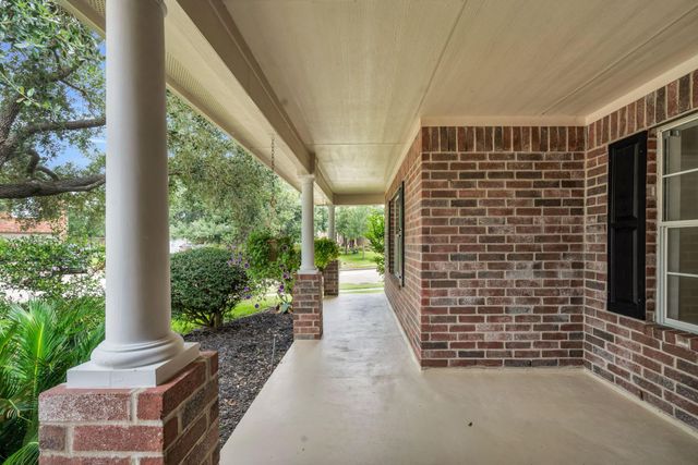 908 Victoria Lakes Drive, Katy, TX 77493