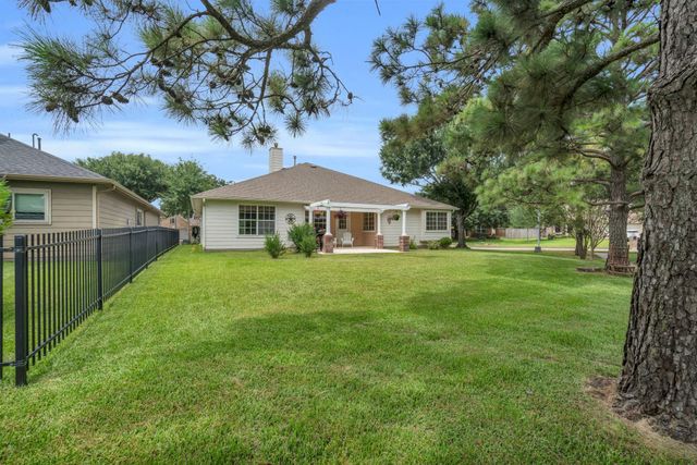 908 Victoria Lakes Drive, Katy, TX 77493