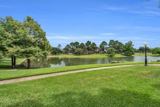 908 Victoria Lakes Drive, Katy, TX 77493