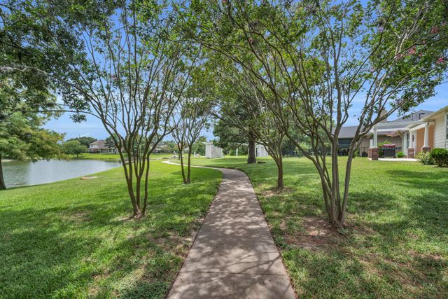 908 Victoria Lakes Drive, Katy, TX 77493