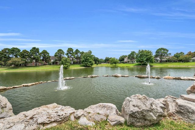 908 Victoria Lakes Drive, Katy, TX 77493
