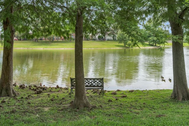 908 Victoria Lakes Drive, Katy, TX 77493