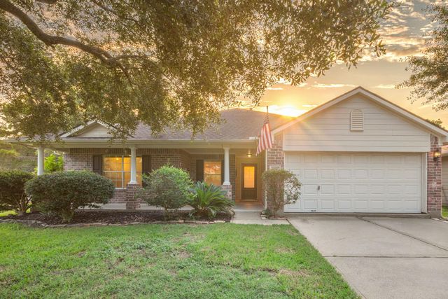 908 Victoria Lakes Drive, Katy, TX 77493