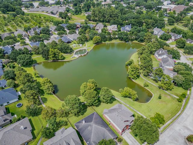 908 Victoria Lakes Drive, Katy, TX 77493