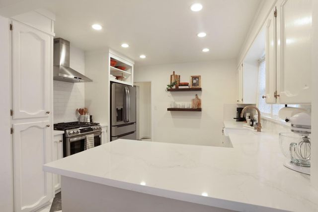 914 S Pleasant Ave, Lodi, CA 95240