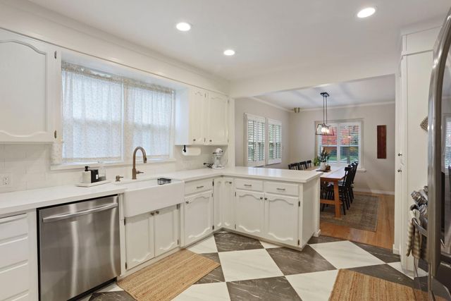 914 S Pleasant Ave, Lodi, CA 95240