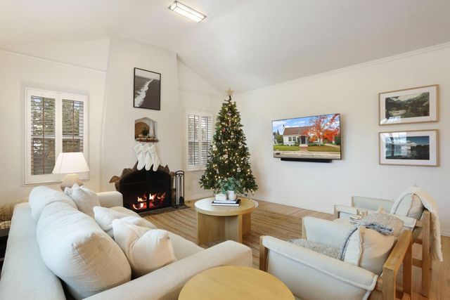 914 S Pleasant Ave, Lodi, CA 95240