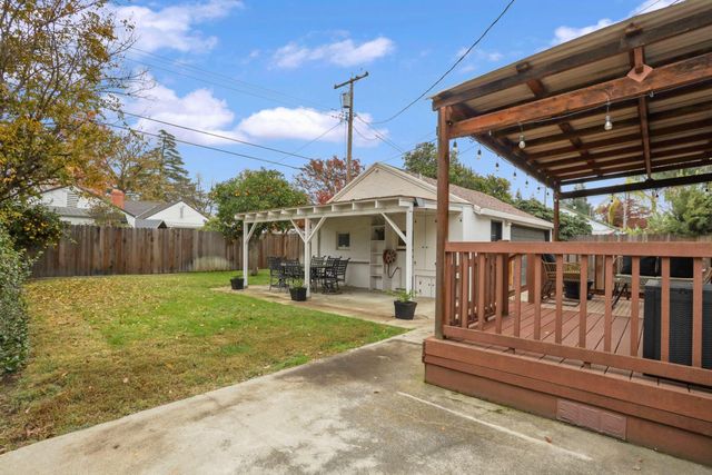 914 S Pleasant Ave, Lodi, CA 95240