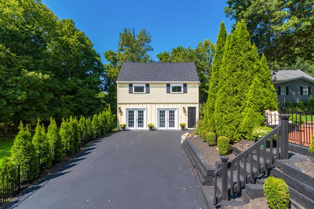 211 S Main, Granville, OH 43023