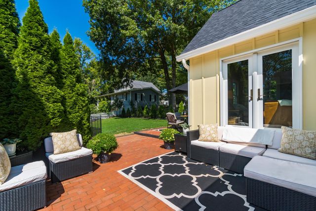 211 S Main, Granville, OH 43023