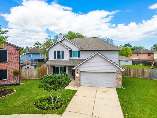 207 Fox Springs Court, Dickinson, TX 77539