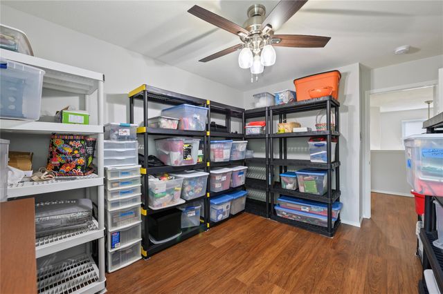 207 Fox Springs Court, Dickinson, TX 77539